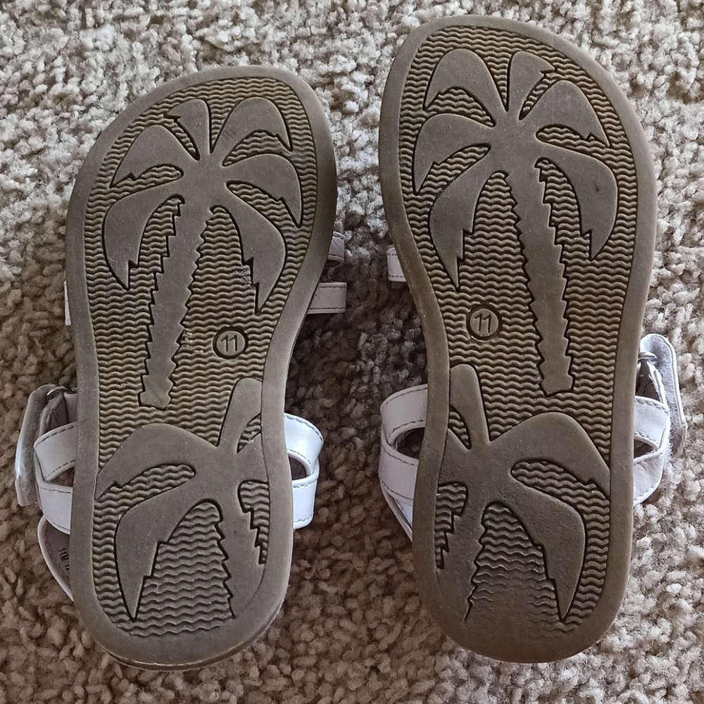 Sandals - Picture 2 of 4